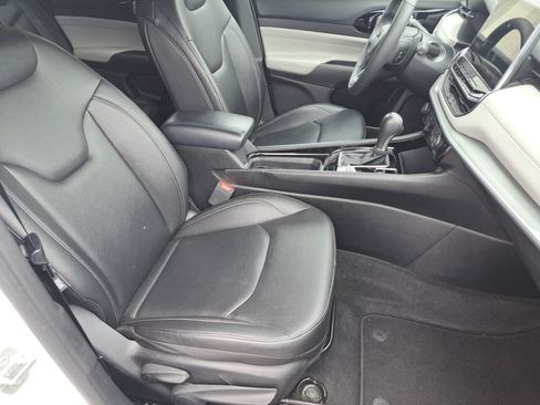 Used 2025 Jeep Compass Limited AWD/4WD image 18