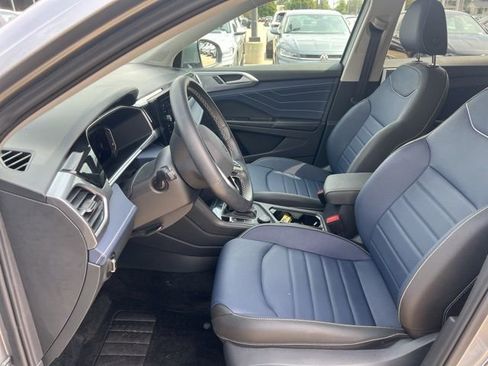 Used 2025 Volkswagen Taos SEL w/ Taos Adventure Package (SXB) AWD/4WD image 7