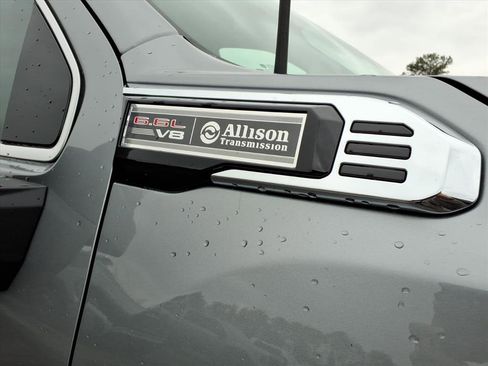 New 2026 GMC Sierra 2500 SLE w/ SLE Value Package; image 10