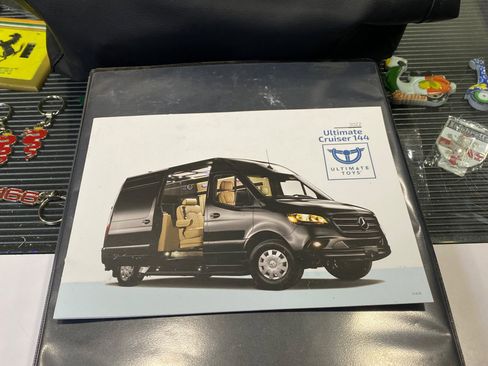 Used 2020 Mercedes-Benz Sprinter 2500 image 33