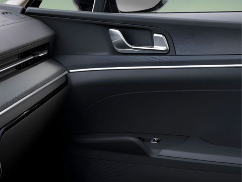 New 2026 Kia K5 LXS FWD image 19