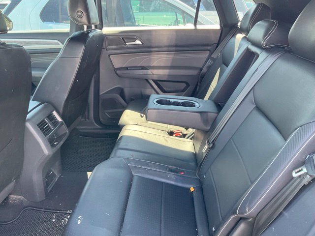 Used 2021 Volkswagen Atlas Cross Sport SE w/ Panoramic Sunroof Package FWD image 9