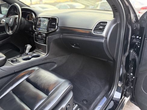 Used 2019 Jeep Grand Cherokee Limited image 11