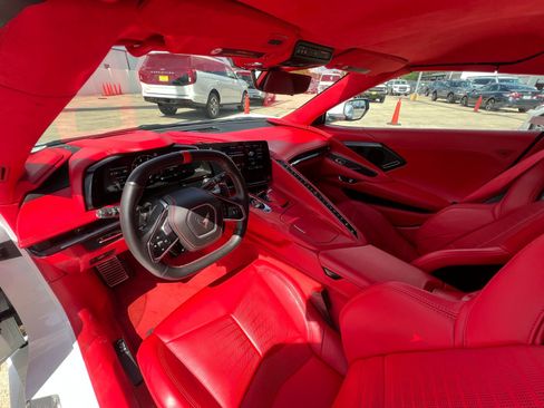 Used 2023 Chevrolet Corvette Stingray Premium Conv w/ Z51 Performance Package RWD image 13