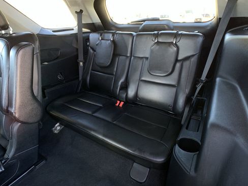 Used 2022 Ford Explorer Limited image 24