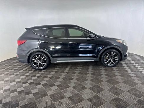 Used 2017 Hyundai Santa Fe Sport FWD image 4