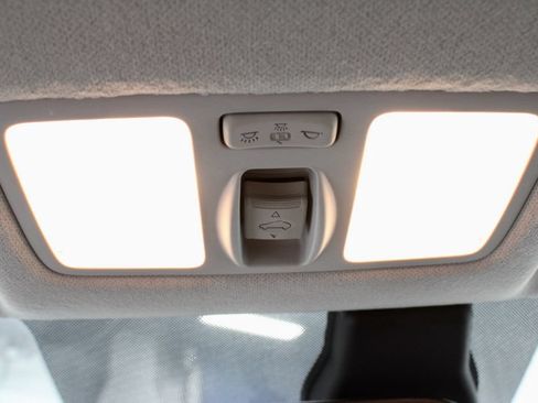 Certified 2024 Hyundai Venue SEL FWD image 35