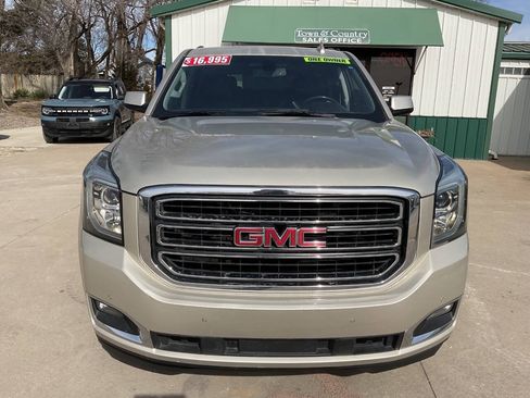 Used 2016 GMC Yukon SLE w/ Convenience Package RWD image 4