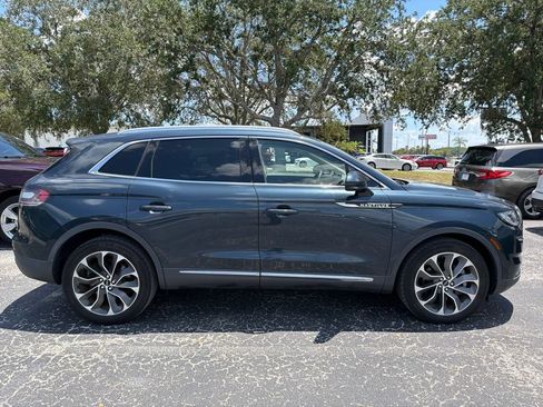 Used 2021 Lincoln Nautilus Reserve AWD/4WD image 2