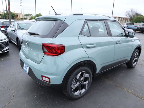 New 2026 Hyundai Venue SEL FWD image 21