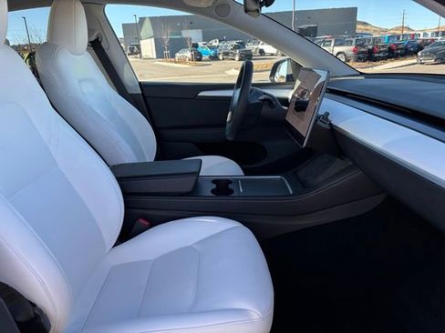 Used 2025 Tesla Model Y Long Range image 24