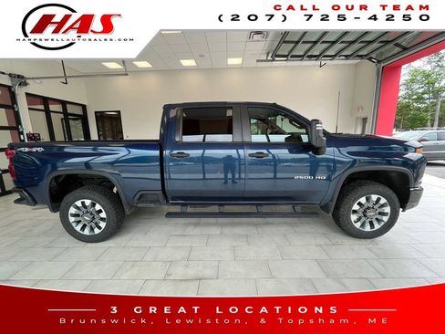 Used 2022 Chevrolet Silverado 2500 Custom w/ Custom Convenience Package AWD/4WD image 7