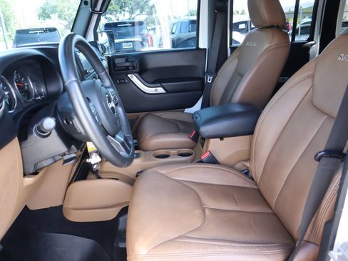 Used 2016 Jeep Wrangler Unlimited Sahara w/ Max Tow Package AWD/4WD image 21