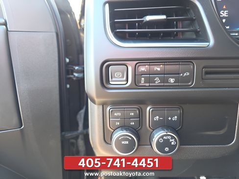 Used 2022 Chevrolet Suburban Z71 w/ Luxury Package AWD/4WD image 15