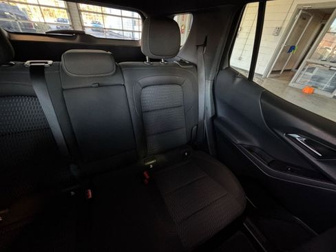 Used 2025 Chevrolet Equinox LT image 36