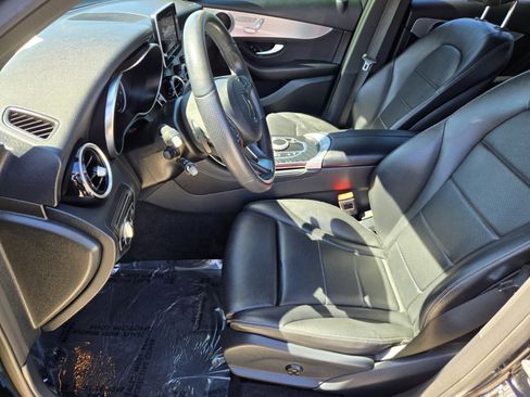 Used 2019 Mercedes-Benz GLC 300 image 6