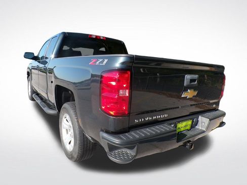 Used 2018 Chevrolet Silverado 1500 LT w/ All Star Edition AWD/4WD image 4