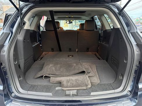 Used 2017 Chevrolet Traverse LT image 13