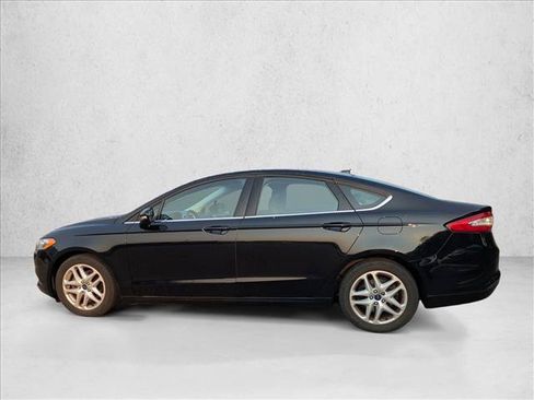 Used 2016 Ford Fusion SE FWD image 8