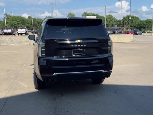 Used 2025 Chevrolet Tahoe Premier AWD/4WD image 7