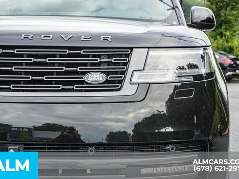 Used 2025 Land Rover Range Rover Long Wheelbase SE AWD/4WD image 11