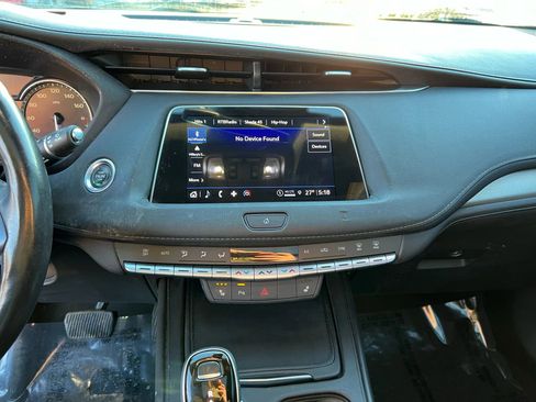 Used 2021 Cadillac XT4 Premium Luxury w/ Cold Weather Package FWD image 13