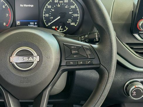 Used 2024 Nissan Altima 2.5 S FWD image 30
