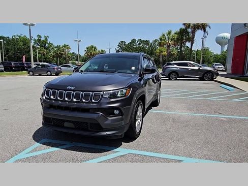 Used 2022 Jeep Compass Latitude image 20
