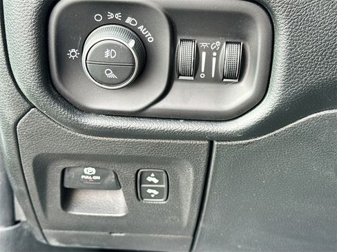 Used 2020 RAM 1500 Laramie image 10