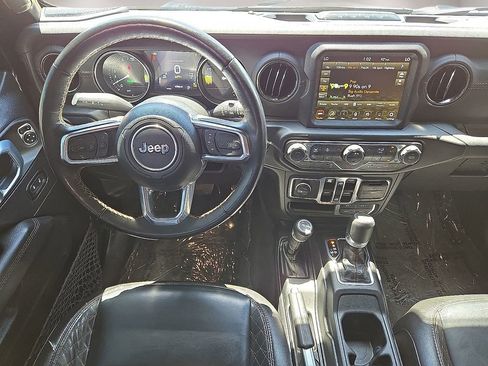 Used 2023 Jeep Wrangler Unlimited Sahara AWD/4WD image 18