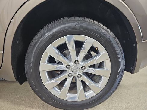 Used 2017 Buick Envision Essence AWD/4WD image 38
