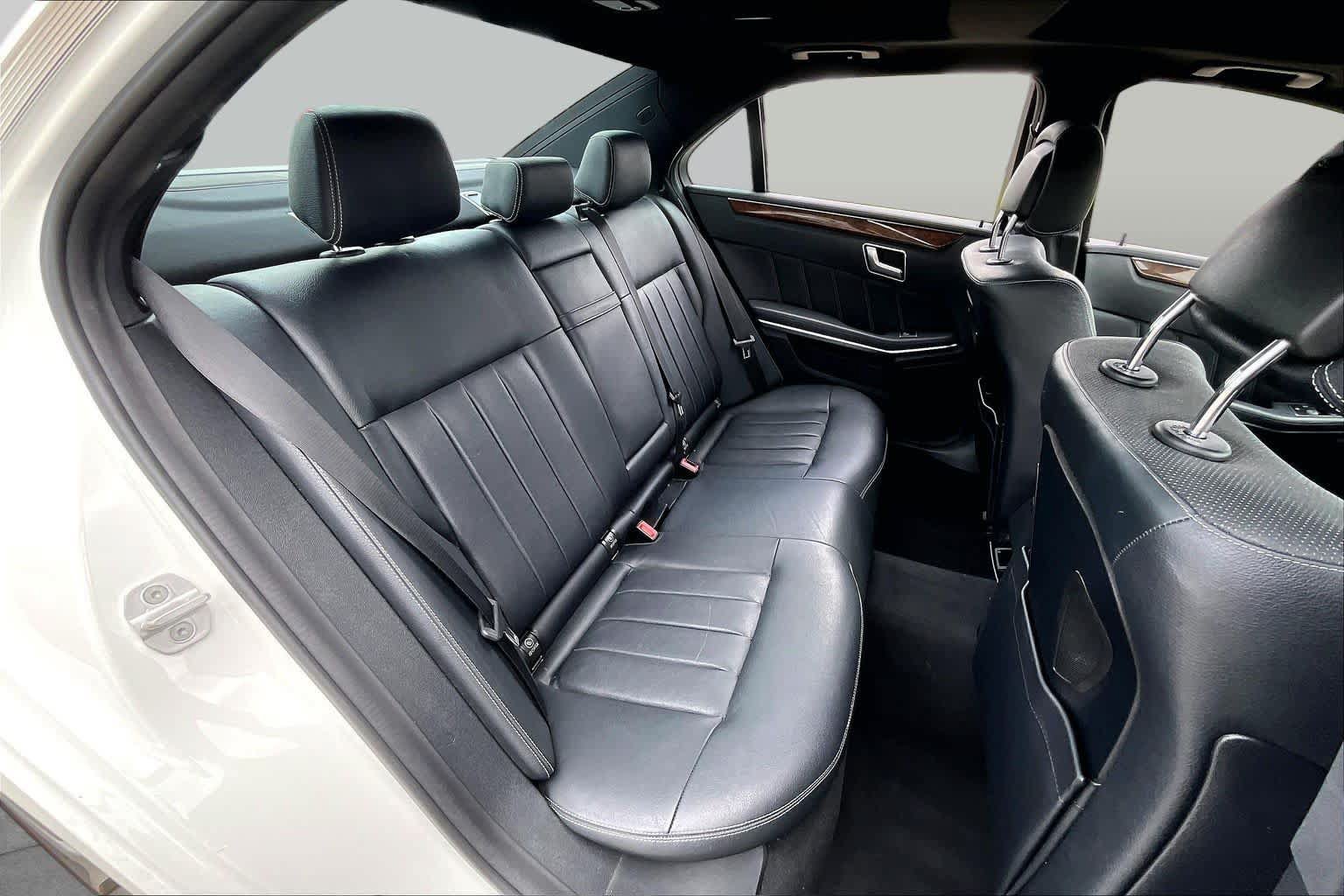Used 2015 Mercedes-Benz E 400 4MATIC Sedan image 18