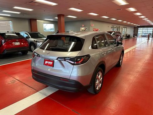 Used 2023 Honda HR-V LX image 4