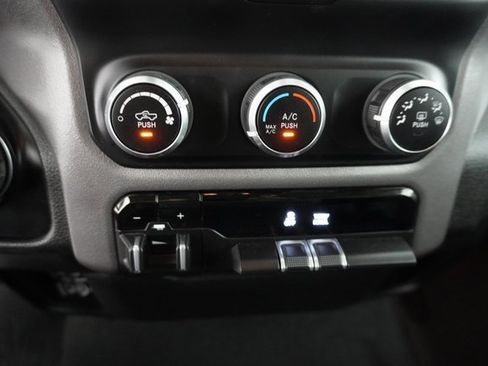 Used 2019 RAM 1500 Big Horn image 29