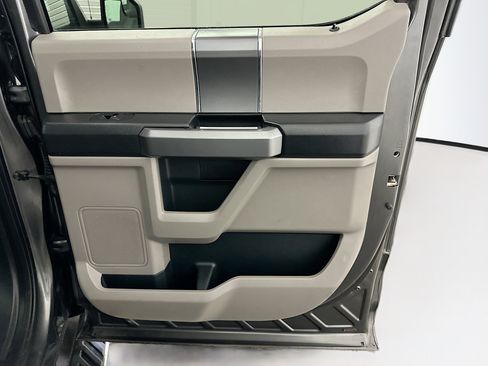 Used 2015 Ford F150 XLT w/ Equipment Group 302A Luxury image 30