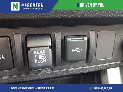 Used 2023 Toyota Tacoma SR5 AWD/4WD image 23