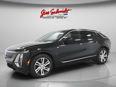 Used 2024 Cadillac Lyriq Tech w/ LPO, Floor Liner Package AWD/4WD image 2