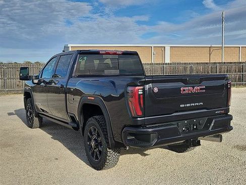 New 2026 GMC Sierra 2500 AT4 w/ AT4 Premium Plus Package image 3