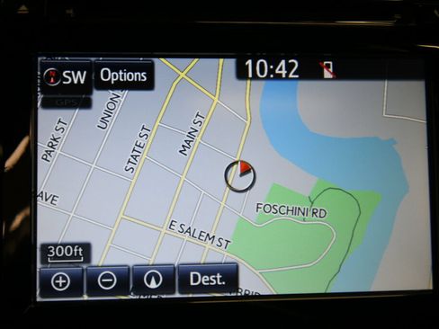 Used 2015 Toyota Camry XLE FWD image 16