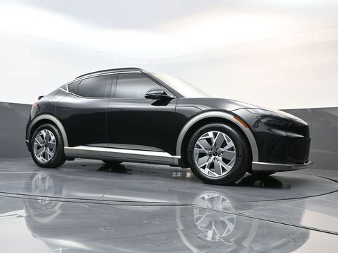 Used 2024 Genesis GV60 RWD image 26