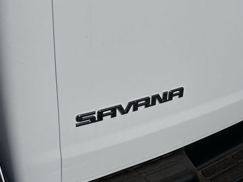 New 2025 GMC Savana 3500 LS image 31