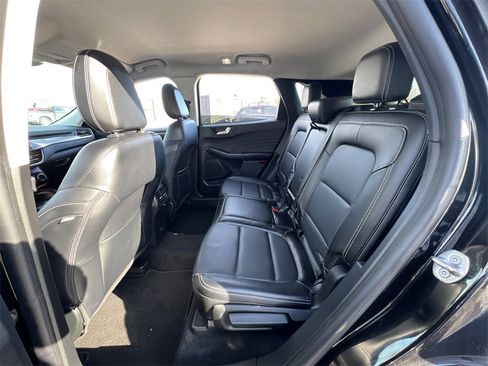 Used 2022 Ford Escape Titanium image 33