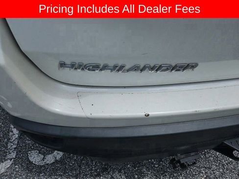 Used 2018 Toyota Highlander Plus AWD/4WD image 7