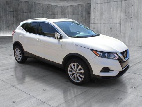 Used 2020 Nissan Rogue Sport SV image 7