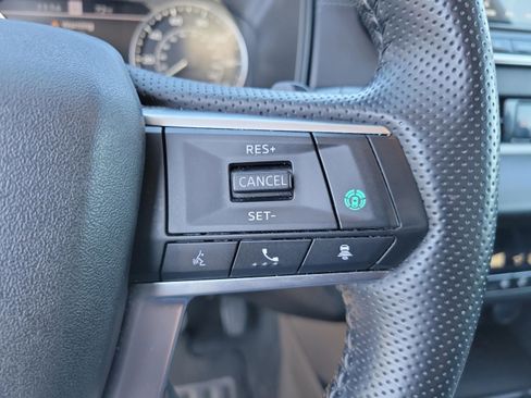 Used 2024 Mitsubishi Outlander SE image 37