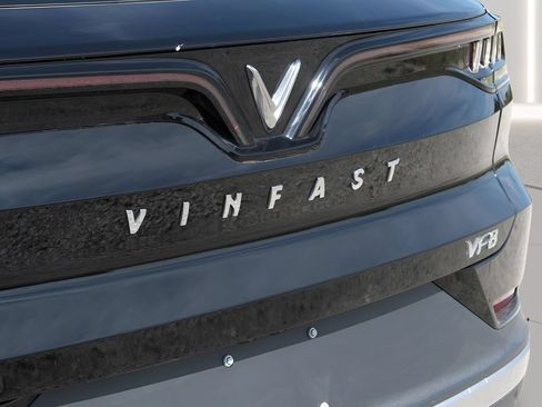Used 2023 VinFast VF 8 Eco AWD/4WD image 35