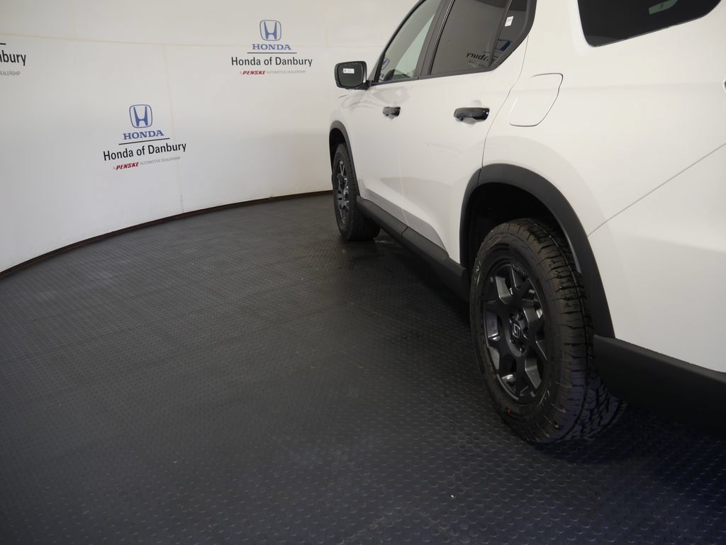 New 2026 Honda Pilot TrailSport image 11