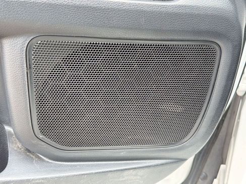 Used 2023 Toyota Sienna XLE FWD image 23