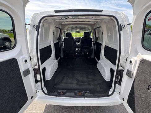Used 2019 Nissan NV200 SV image 17