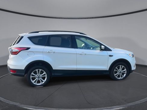 Used 2018 Ford Escape SEL AWD/4WD image 9